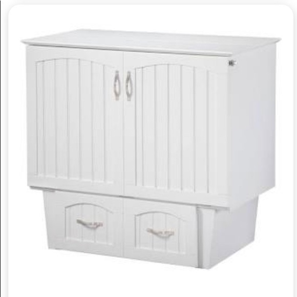 I’m selling a light grey version of this bed!